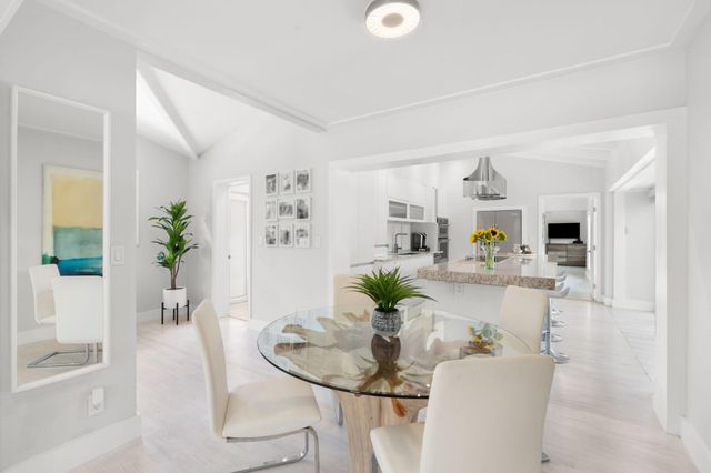 648 NE 17th Avenue, Fort Lauderdale, FL 33304