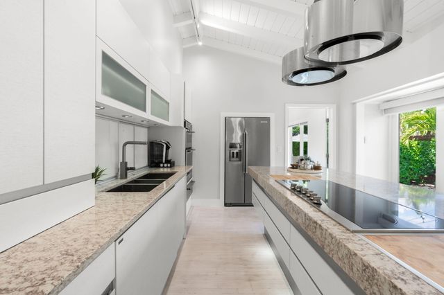 648 NE 17th Avenue, Fort Lauderdale, FL 33304