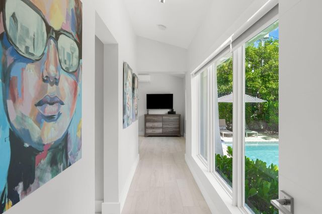648 NE 17th Avenue, Fort Lauderdale, FL 33304
