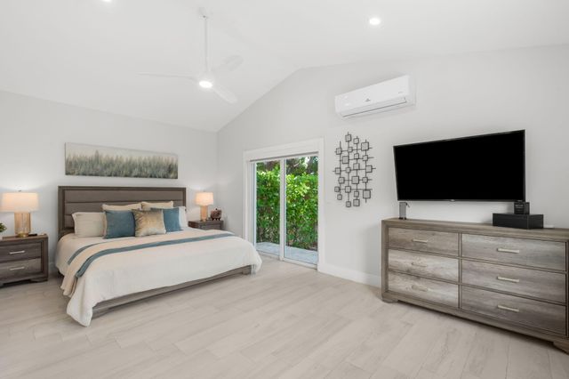 648 NE 17th Avenue, Fort Lauderdale, FL 33304