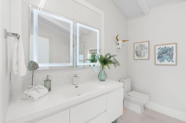 648 NE 17th Avenue, Fort Lauderdale, FL 33304