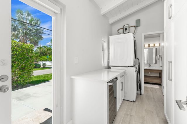 648 NE 17th Avenue, Fort Lauderdale, FL 33304