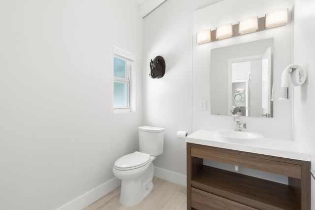 648 NE 17th Avenue, Fort Lauderdale, FL 33304