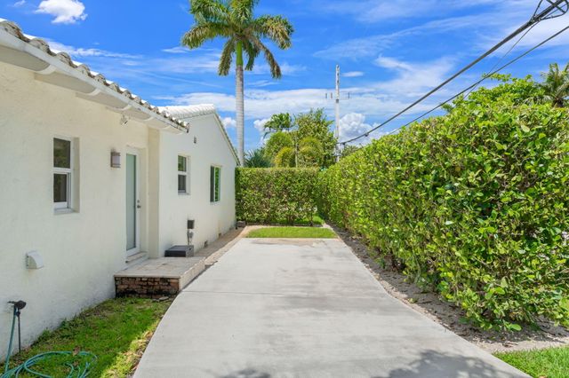 648 NE 17th Avenue, Fort Lauderdale, FL 33304