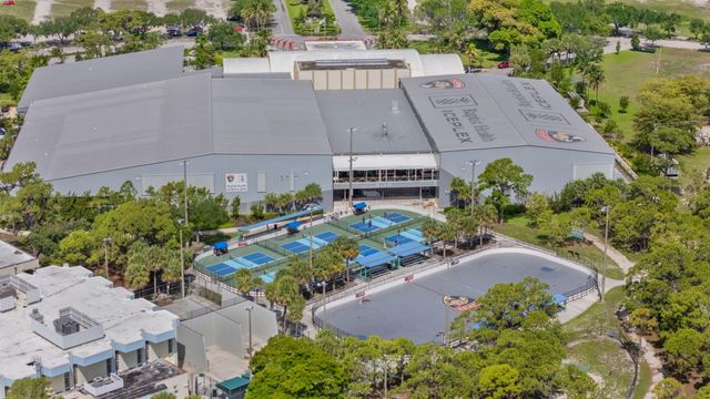 648 NE 17th Avenue, Fort Lauderdale, FL 33304