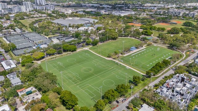 648 NE 17th Avenue, Fort Lauderdale, FL 33304