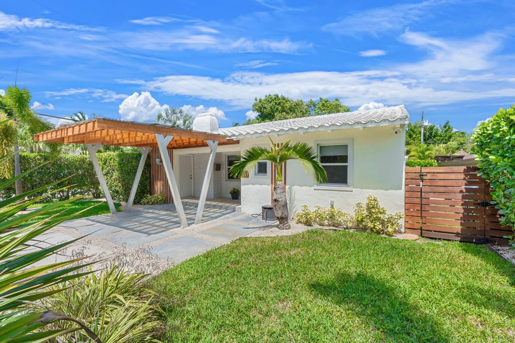 648 NE 17th Avenue, Fort Lauderdale, FL 33304