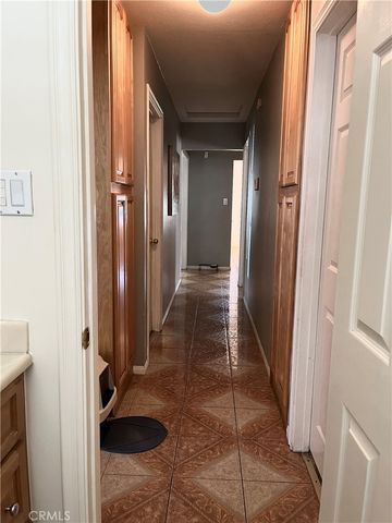 13708 Carfax, Bellflower, CA 90706