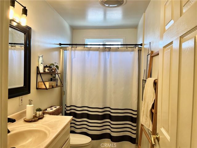 13708 Carfax, Bellflower, CA 90706