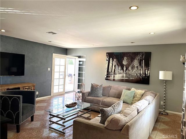 13708 Carfax, Bellflower, CA 90706