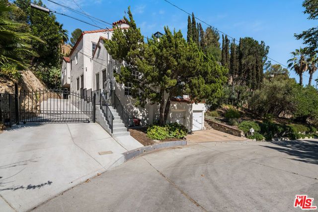 1258 E Elmwood Avenue, Burbank, CA 91501