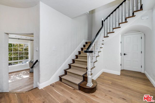 1258 E Elmwood Avenue, Burbank, CA 91501