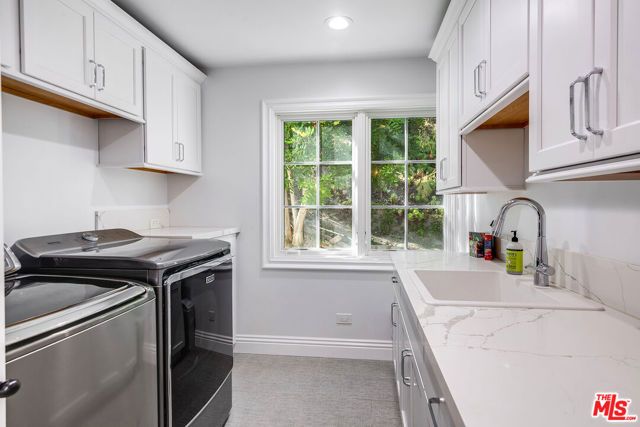 1258 E Elmwood Avenue, Burbank, CA 91501