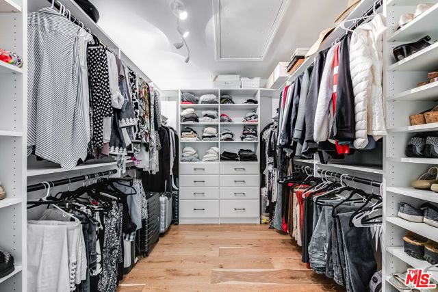 1258 E Elmwood Avenue, Burbank, CA 91501