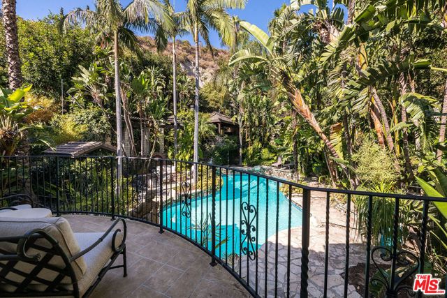 1258 E Elmwood Avenue, Burbank, CA 91501