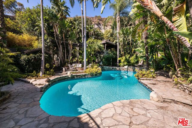 1258 E Elmwood Avenue, Burbank, CA 91501