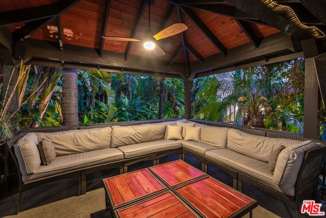 1258 E Elmwood Avenue, Burbank, CA 91501