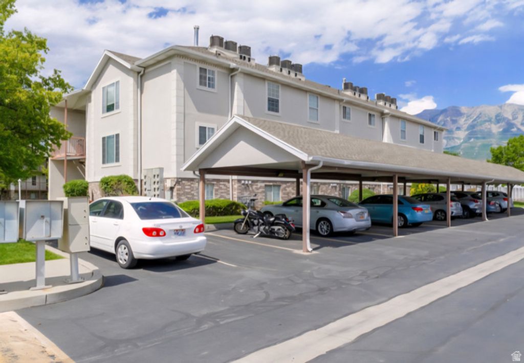 Image 2 of property listing at 1070 S OREM BLVD #3, Orem, UT 84058