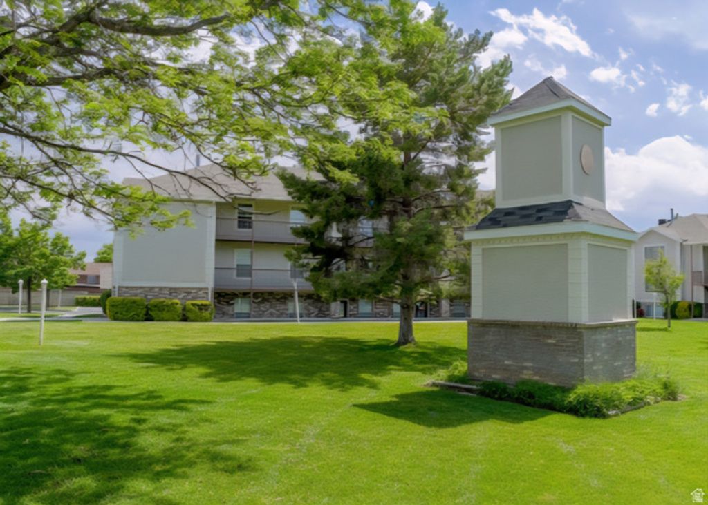 Image 4 of property listing at 1070 S OREM BLVD #3, Orem, UT 84058