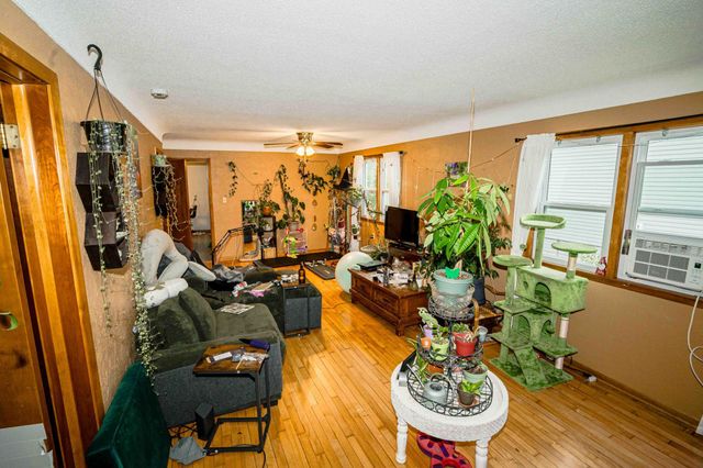 229 2nd Avenue S, South Saint Paul, MN 55075