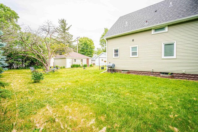 229 2nd Avenue S, South Saint Paul, MN 55075
