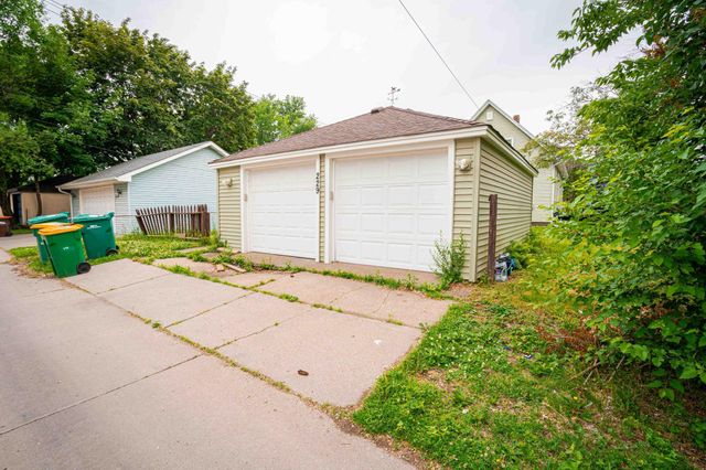 229 2nd Avenue S, South Saint Paul, MN 55075