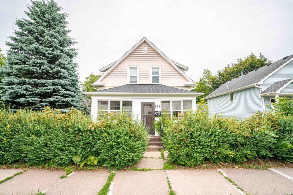 229 2nd Avenue S, South Saint Paul, MN 55075