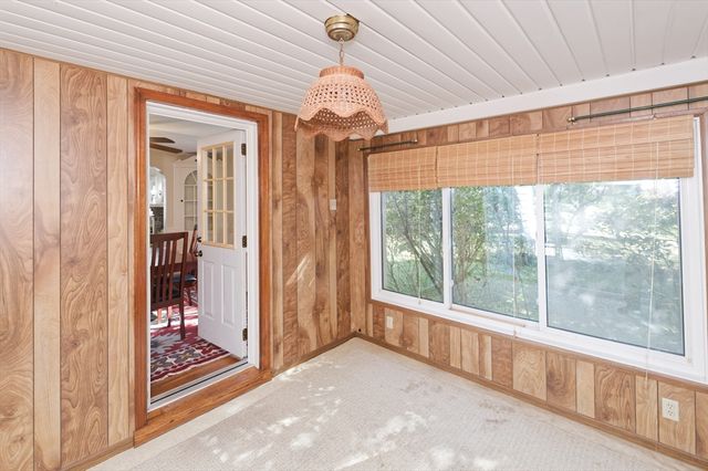 3 Lancaster St, Auburn, MA 01501