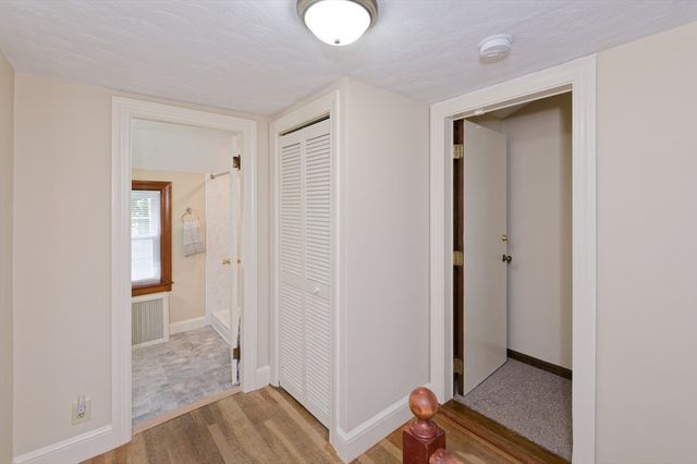 3 Lancaster St, Auburn, MA 01501