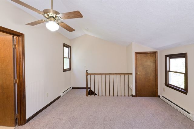 3 Lancaster St, Auburn, MA 01501