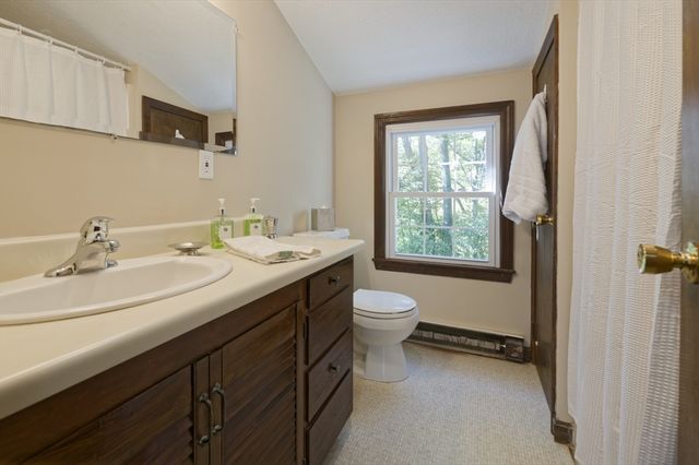 3 Lancaster St, Auburn, MA 01501