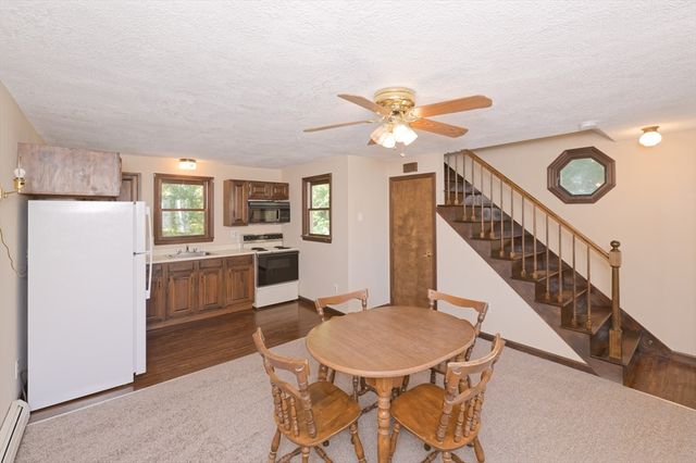 3 Lancaster St, Auburn, MA 01501