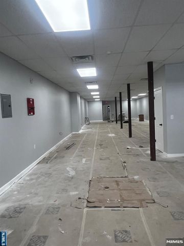 906 Summit Avenue, Union City, NJ 07087