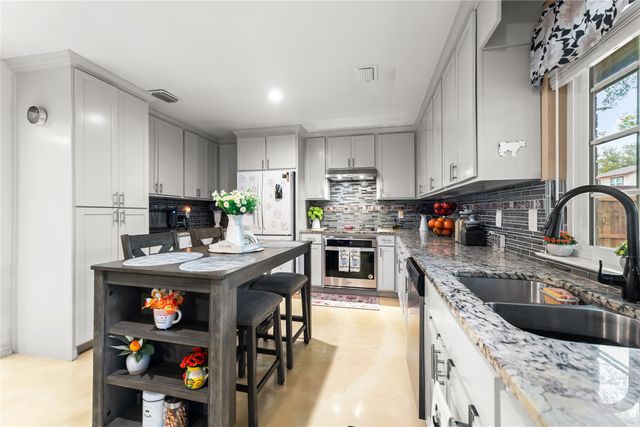 1813 Cripple Creek Drive, Garland, TX 75041