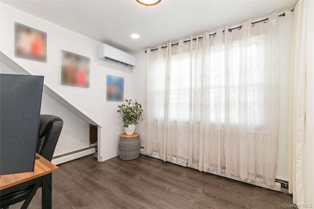 175 Arthur Avenue, Floral Park, NY 11001