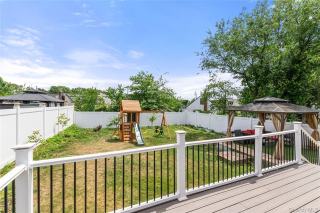 175 Arthur Avenue, Floral Park, NY 11001
