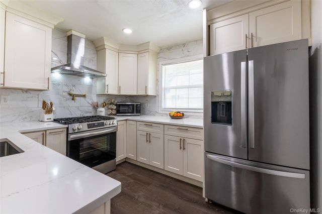 175 Arthur Avenue, Floral Park, NY 11001