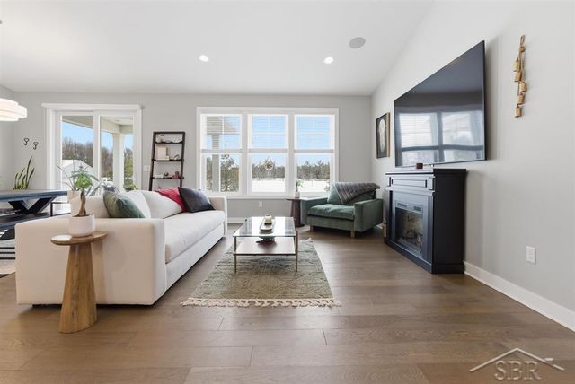 403 Copper Leaf Court, Midland, MI 48642