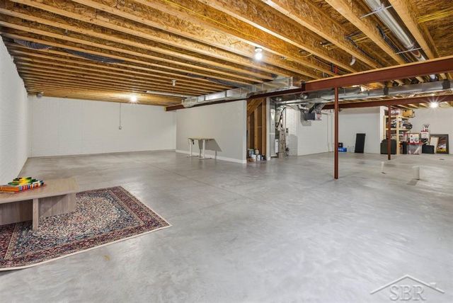 403 Copper Leaf Court, Midland, MI 48642