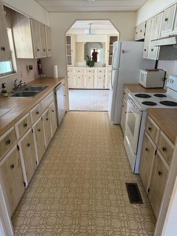 4 E East Caribbean, Port St Lucie, FL 34952