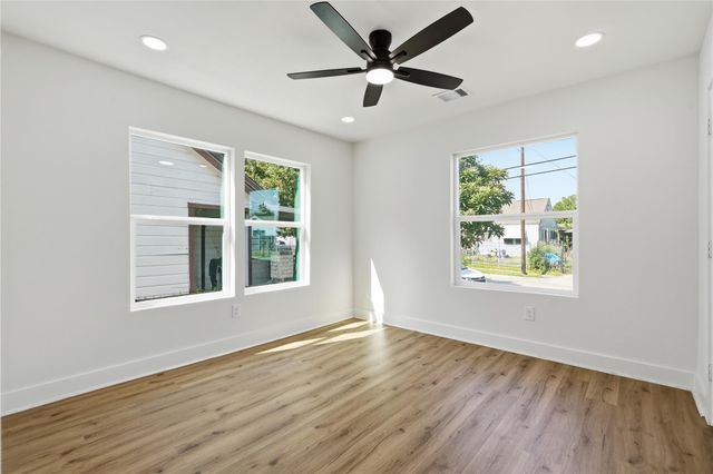 524 N Super Street, Houston, TX 77011