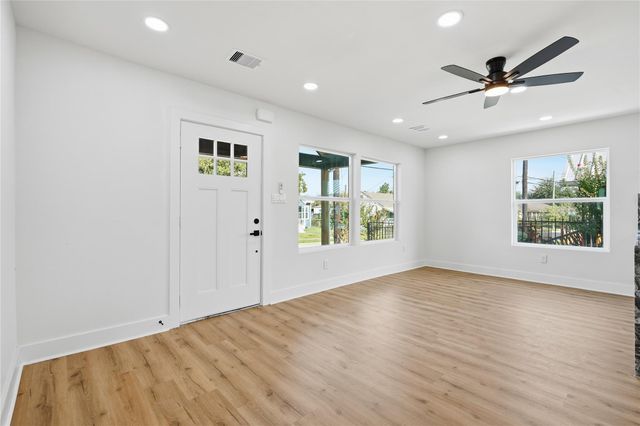 524 N Super Street, Houston, TX 77011