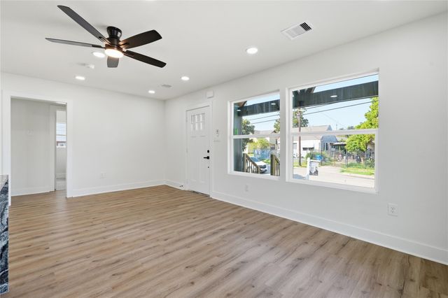 524 N Super Street, Houston, TX 77011