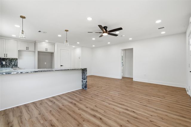 524 N Super Street, Houston, TX 77011