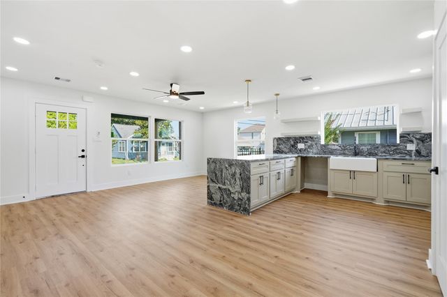 524 N Super Street, Houston, TX 77011
