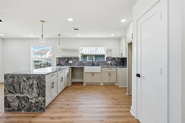 524 N Super Street, Houston, TX 77011