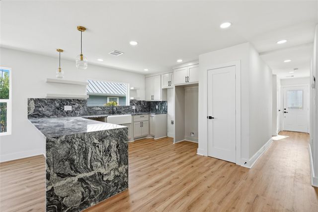 524 N Super Street, Houston, TX 77011