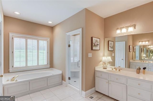 1292 GREEN TURF Drive, Snellville, GA 30078