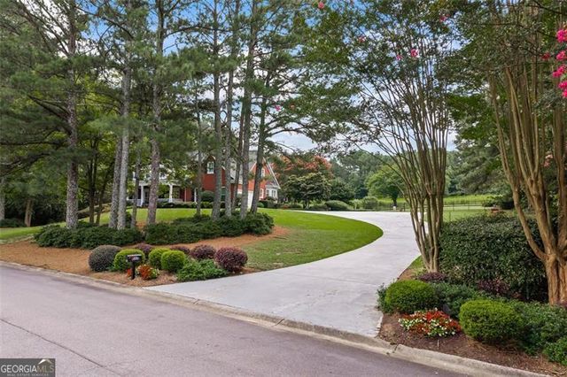 1292 GREEN TURF Drive, Snellville, GA 30078