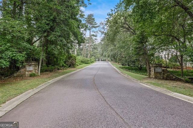 1292 GREEN TURF Drive, Snellville, GA 30078